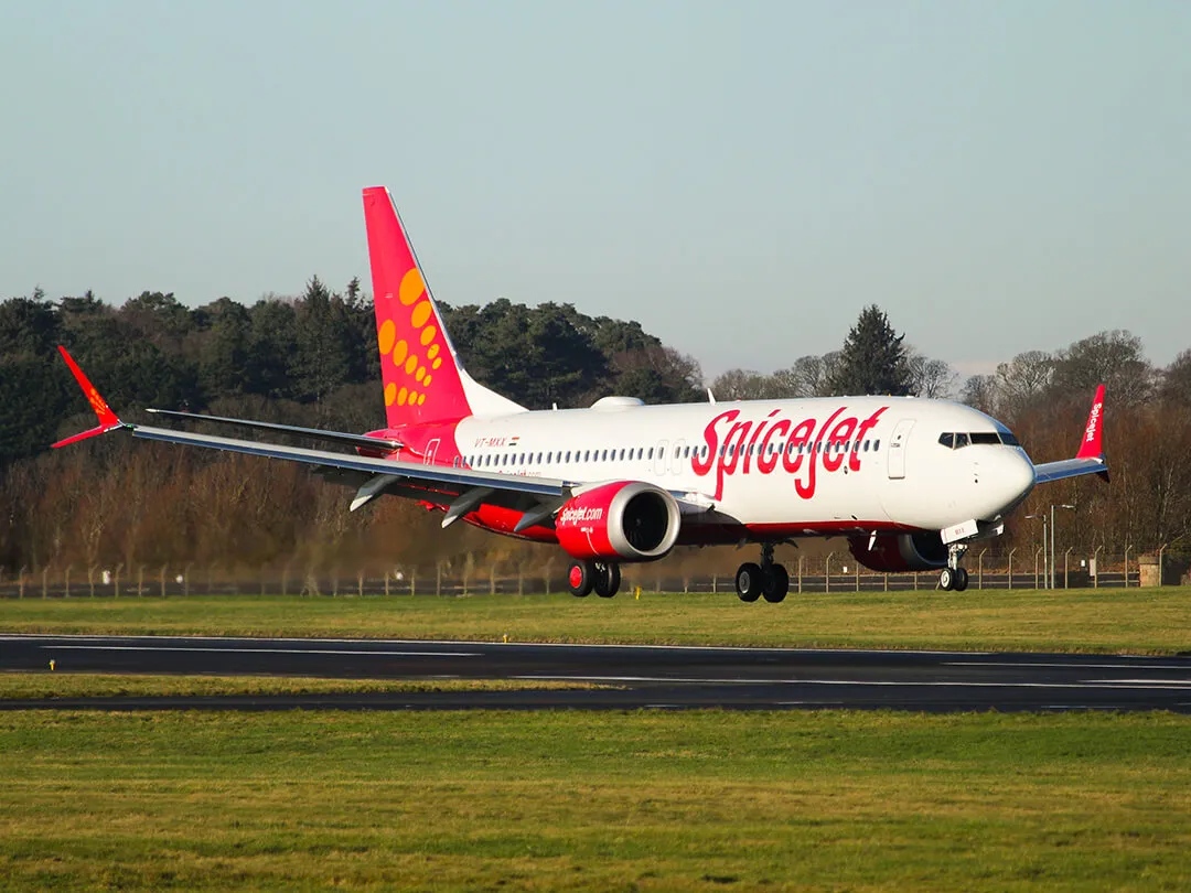 prestwick-aviation-services-spicejet-coming-in-to-land